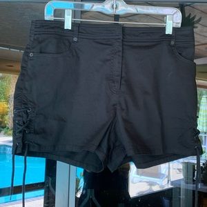 Willi Smith Black shorts with lace up sides